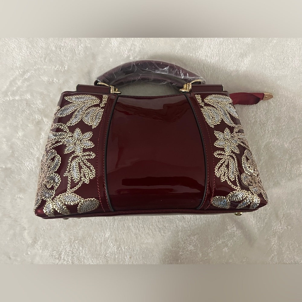 Sold Nevenka patent handbag NEW - Picture 7 of 12